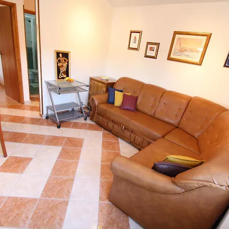 Ratimir By Interhome Rogac